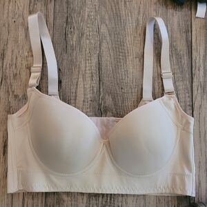 NWOT Beige Bra